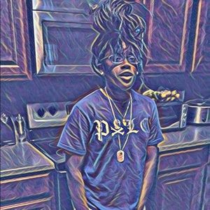 Meet your Posher, Alexia